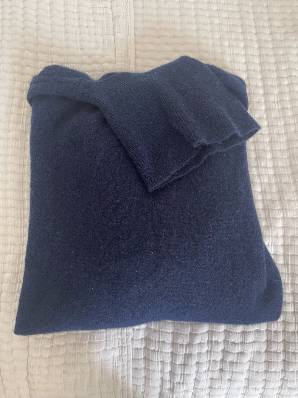 Navy cashmere turtleneck Sweater